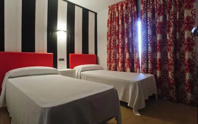 Apartamentos Salles Beach L'Estartit 3*,  Spain