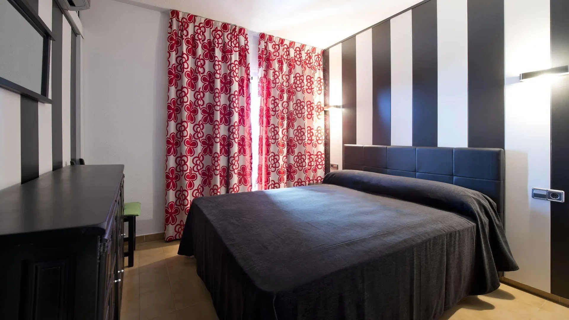 Apartamentos Salles Beach L'Estartit Aparthotel
